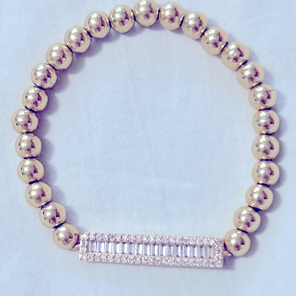 💫Brand New💫 Gold Beaded Bracelet with Bar Sz OS